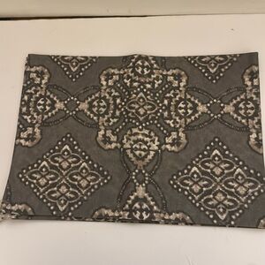 Pottery barn table placeme mats set of 4